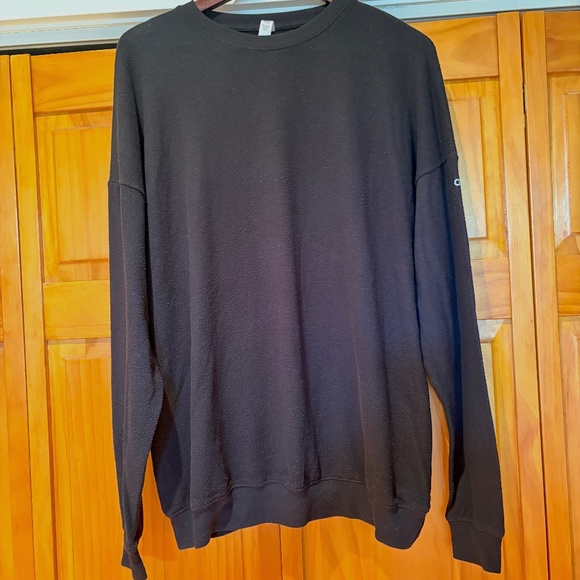 ALO Yoga Soho Black Pullover Size Medium Long Sleeve Fuzzy - Picture 1 of 8